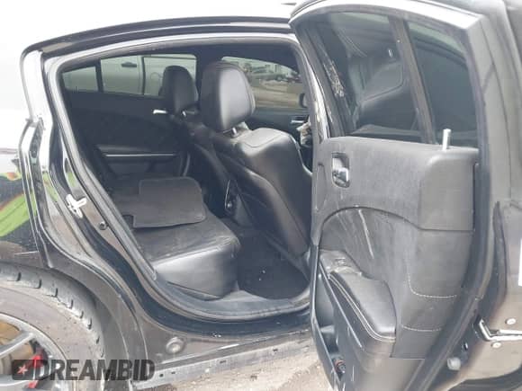 2013 Dodge Charger SRT-8 z VIN 2C3CDXEJ1DH529586, wystawiony jako IAAI lot #41636903 z przebiegiem 147 899 mil mil oraz . Historia ofert i sprzedaży dostępna na DreamBid. Obrazek 8.