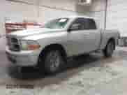 2009 Dodge 1500 SLT z VIN 1D3HV18P29S804885, wystawiony jako IAAI lot #42003503 z przebiegiem 239 265 mil mil oraz . Historia ofert i sprzedaży dostępna na DreamBid. Obrazek 17.