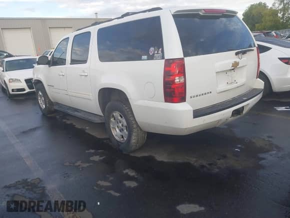 2013 Chevrolet Suburban LS с VIN 1GNSKHE75DR248132, выставлен на аукционе IAAI как лот 43318316 с пробегом 166 816 миль миль и . История ставок и продаж доступна на DreamBid. Изображение 3.