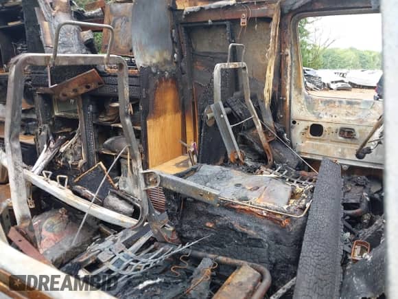 1997 Dodge RAM with VIN 2B6KB31Y4VK503307, listed as a IAAI auction lot 42480001 with Not provided miles and . Bid and sale history available at DreamBid. Image 5.