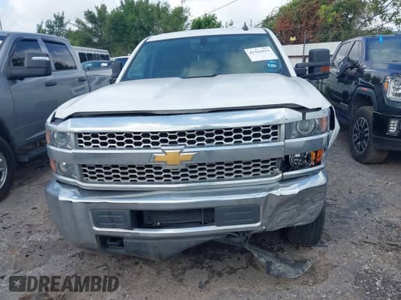 2019 Chevrolet Silverado 2500HD Work Truck z VIN 2GB2CREG1K1221564, wystawiony jako IAAI lot #42362013 z przebiegiem 126 897 mil mil oraz . Historia ofert i sprzedaży dostępna na DreamBid. Obrazek 11.