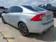 2018 Volvo S60 Dynamic с VIN YV126MFL2J2450619, выставлен на аукционе IAAI как лот 42494620 с пробегом 62 167 миль миль и . История ставок и продаж доступна на DreamBid. Изображение 3.