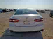 2020 Toyota Camry LE z VIN 4T1C11AK6LU357188, wystawiony jako Copart lot #80066295 z przebiegiem Nie podano mil oraz Szkoda całkowita • Salvage title. Historia ofert i sprzedaży dostępna na DreamBid. Obrazek 6.