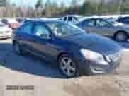 2013 Volvo S60 T5 с VIN YV1612FH3D2204716, выставлен на аукционе IAAI как лот 41002775 с пробегом 105 916 миль миль и . История ставок и продаж доступна на DreamBid. Изображение 1.