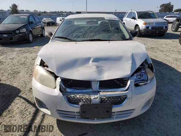2005 Dodge Stratus SXT with VIN 1B3EL46X05N558208, listed as a Copart auction lot 71926795 with 111,312 mi miles and Salvage title. Bid and sale history available at DreamBid. Image 5.