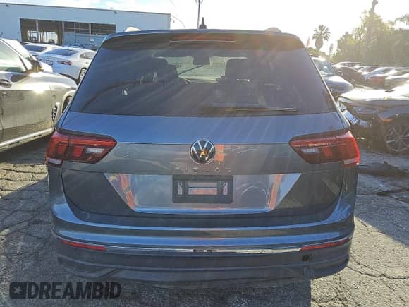 2022 Volkswagen Tiguan S с VIN 3VV1B7AX8NM077529, выставлен на аукционе Copart как лот 87303215 с пробегом Не указан миль и Списание • Salvage title. История ставок и продаж доступна на DreamBid. Изображение 6.