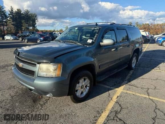 2009 Chevrolet Suburban 2LT с VIN 1GNFK26399R280776, выставлен на аукционе Copart как лот 90111235 с пробегом 169 795 миль миль и Чистый • Clean title. История ставок и продаж доступна на DreamBid. Изображение 2.