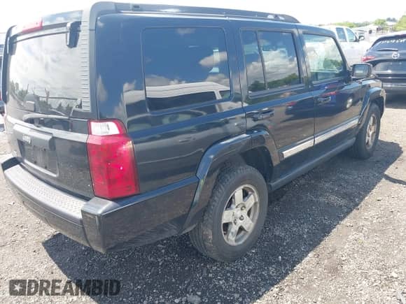 2010 Jeep Commander Sport с VIN 1J4RG4GK6AC112734, выставлен на аукционе IAAI как лот 42650351 с пробегом 184 773 миль миль и . История ставок и продаж доступна на DreamBid. Изображение 4.