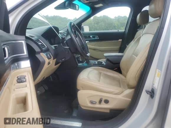 2017 Ford Explorer Limited z VIN 1FM5K7F84HGA26198, wystawiony jako Copart lot #59680335 z przebiegiem 109 336 mil mil oraz Szkoda całkowita • Salvage title. Historia ofert i sprzedaży dostępna na DreamBid. Obrazek 7.