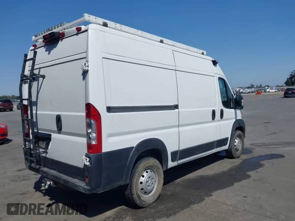 2020 Ram ProMaster Cargo z VIN 3C6TRVBG2LE100324, wystawiony jako IAAI lot #42411011 z przebiegiem 142 658 mil mil oraz . Historia ofert i sprzedaży dostępna na DreamBid. Obrazek 4.