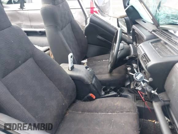 2004 Jeep Wrangler Sport z VIN 1J4FA49S34P802200, wystawiony jako IAAI lot #42706823 z przebiegiem Nie podano mil oraz . Historia ofert i sprzedaży dostępna na DreamBid. Obrazek 5.