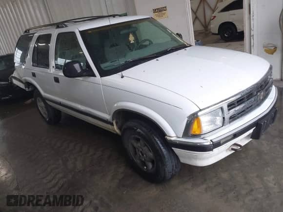 1997 Chevrolet Blazer LS с VIN 1GNDT13W5V2183154, выставлен на аукционе IAAI как лот 41533503 с пробегом 270 184 миль миль и . История ставок и продаж доступна на DreamBid. Изображение 1.