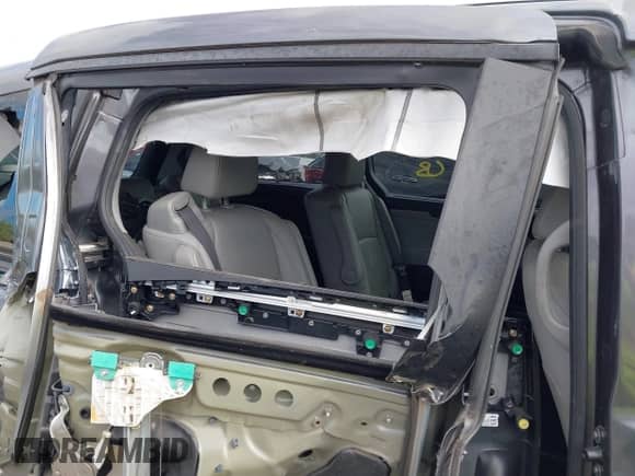 2019 Honda Odyssey EX-L с VIN 5FNRL6H78KB073009, выставлен на аукционе IAAI как лот 43364885 с пробегом Не указан миль и . История ставок и продаж доступна на DreamBid. Изображение 8.