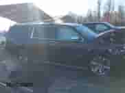 2018 Chevrolet Suburban Premier z VIN 1GNSKJKCXJR134700, wystawiony jako IAAI lot #41282040 z przebiegiem 105 554 mil mil oraz . Historia ofert i sprzedaży dostępna na DreamBid. Obrazek 13.