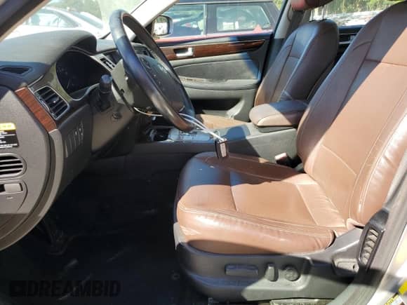 2013 Hyundai Genesis 3.8L с VIN KMHGC4DD4DU230001, выставлен на аукционе Copart как лот 87024725 с пробегом 149 913 миль миль и Списание • Salvage title. История ставок и продаж доступна на DreamBid. Изображение 7.