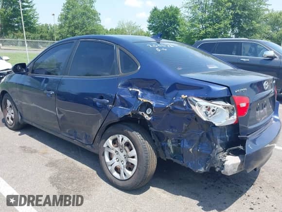 2009 Hyundai Elantra SE z VIN KMHDU46D79U784881, wystawiony jako IAAI lot #42571121 z przebiegiem 156 693 mil mil oraz . Historia ofert i sprzedaży dostępna na DreamBid. Obrazek 6.