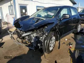 2024 Toyota Corolla Cross L с VIN 7MUAAAAG2RV093249, выставлен на аукционе Copart как лот 46526355 с пробегом 32 138 миль миль и Списание • Salvage title. История ставок и продаж доступна на DreamBid. Изображение 1.