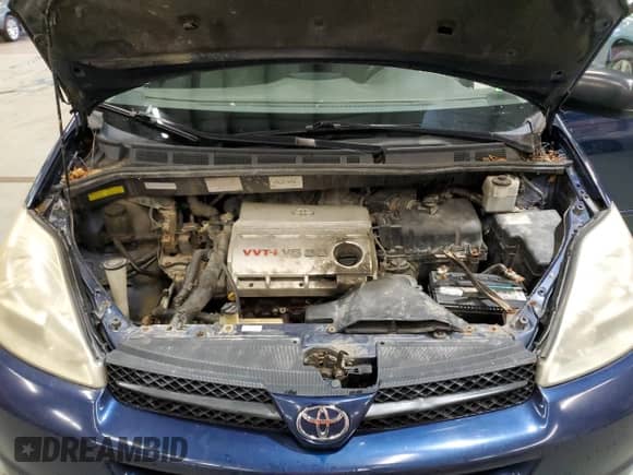 2005 Toyota Sienna LE with VIN 5TDBA23C05S048531, listed as a Copart auction lot 84935605 with 249,639 mi miles and Clean title. Bid and sale history available at DreamBid. Image 12.