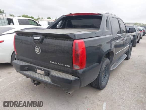 2007 Cadillac Escalade EXT with VIN 3GYFK62867G133176, listed as a IAAI auction lot 42872394 with 244,885 mi miles and . Bid and sale history available at DreamBid. Image 4.