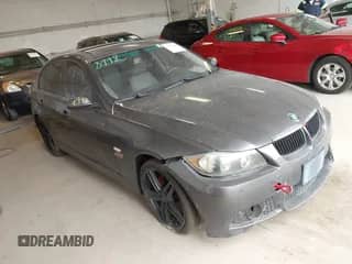 2007 BMW 3 Series 328xi z VIN WBAVC93577KX54999, wystawiony jako IAAI lot #42758998 z przebiegiem Nie podano mil oraz . Historia ofert i sprzedaży dostępna na DreamBid. Obrazek 1.