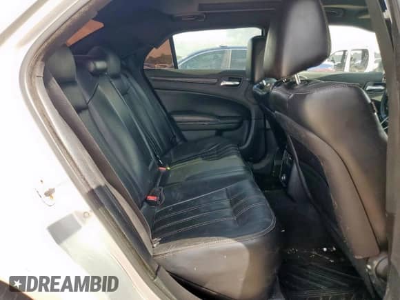 2012 Chrysler 300 S z VIN 2C3CCABG8CH279657, wystawiony jako Copart lot #66252055 z przebiegiem Nie podano mil oraz Szkoda całkowita • Salvage title. Historia ofert i sprzedaży dostępna na DreamBid. Obrazek 10.