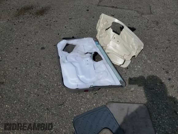 2005 Chevrolet Malibu Classic z VIN 1G1ND52F65M246178, wystawiony jako Copart lot #51226425 z przebiegiem 141 450 mil mil oraz Szkoda całkowita • Salvage title. Historia ofert i sprzedaży dostępna na DreamBid. Obrazek 14.