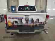 2021 Ram 1500 Big Horn z VIN 1C6SRFBTXMN693281, wystawiony jako Copart lot #82349925 z przebiegiem 81 252 mil mil oraz Szkoda całkowita • Salvage title. Historia ofert i sprzedaży dostępna na DreamBid. Obrazek 6.