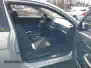 2010 Hyundai Accent GS z VIN KMHCM3AC4AU180214, wystawiony jako IAAI lot #41966496 z przebiegiem 154 392 mil mil oraz . Historia ofert i sprzedaży dostępna na DreamBid. Obrazek 5.