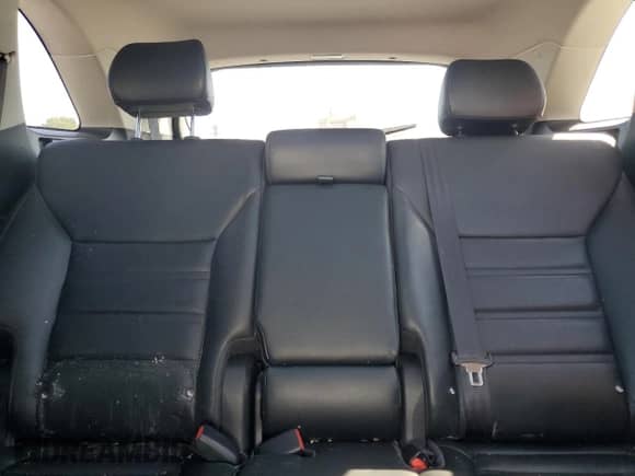 2016 Kia Sorento SXL z VIN 5XYPKDA54GG029984, wystawiony jako Copart lot #82266945 z przebiegiem 154 649 mil mil oraz Czysty tytuł • Clean title. Historia ofert i sprzedaży dostępna na DreamBid. Obrazek 10.