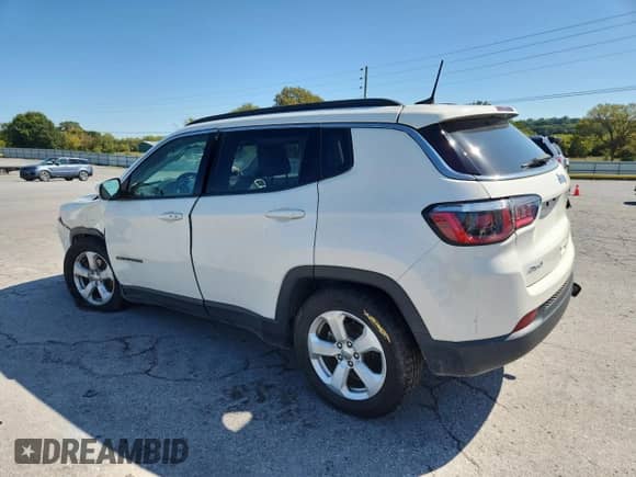 2018 Jeep Compass Latitude with VIN 3C4NJDBB8JT175352, listed as a Copart auction lot 71740325 with 65,612 mi miles and Salvage title. Bid and sale history available at DreamBid. Image 2.