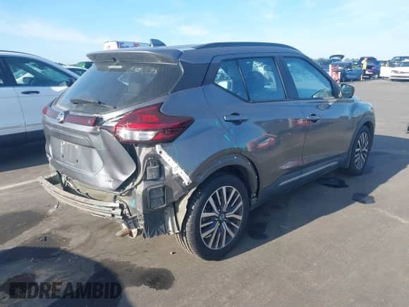 2021 Nissan Kicks SR z VIN 3N1CP5DV3ML486990, wystawiony jako IAAI lot #43259839 z przebiegiem 75 136 mil mil oraz . Historia ofert i sprzedaży dostępna na DreamBid. Obrazek 4.
