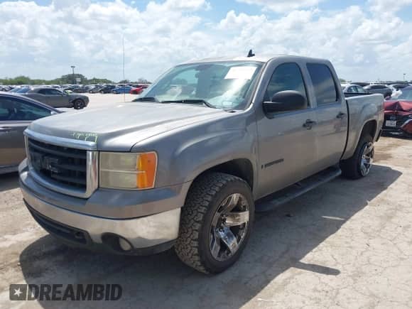 2008 GMC Sierra 1500 SL with VIN 2GTEK13C881177214, listed as a IAAI auction lot 42700617 with Not provided miles and . Bid and sale history available at DreamBid. Image 2.