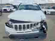 2017 Jeep Compass High Altitude с VIN 1C4NJCEB4HD186354, выставлен на аукционе Copart как лот 82139935 с пробегом 120 800 миль миль и Списание • Salvage title. История ставок и продаж доступна на DreamBid. Изображение 5.