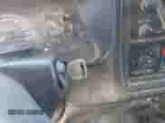 2006 Chevrolet Silverado 2500HD LT3 z VIN 1GCHK29216E244751, wystawiony jako IAAI lot #43447025 z przebiegiem 234 440 mil mil oraz . Historia ofert i sprzedaży dostępna na DreamBid. Obrazek 11.