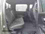 2021 Ram 1500 Lone Star z VIN 1C6SRFFT6MN695393, wystawiony jako IAAI lot #42344282 z przebiegiem 12 796 mil mil oraz . Historia ofert i sprzedaży dostępna na DreamBid. Obrazek 8.