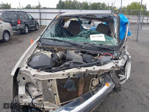 2007 Chevrolet Colorado LS z VIN 1GCCS149078116168, wystawiony jako IAAI lot #40333886 z przebiegiem Nie podano mil oraz . Historia ofert i sprzedaży dostępna na DreamBid. Obrazek 10.