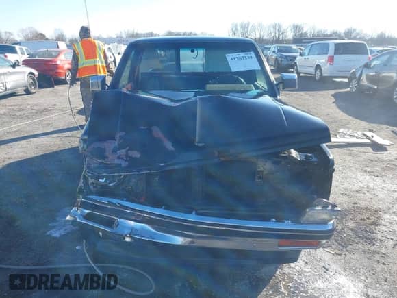 1989 Chevrolet S-10 z VIN 1GCCS14ZXK8160882, wystawiony jako IAAI lot #41387239 z przebiegiem 348 971 mil mil oraz . Historia ofert i sprzedaży dostępna na DreamBid. Obrazek 12.