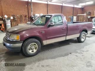 1999 Ford F-150 XL z VIN 1FTRF17L5XNC32361, wystawiony jako Copart lot #60094425 z przebiegiem Nie podano mil oraz Czysty tytuł • Clean title. Historia ofert i sprzedaży dostępna na DreamBid. Obrazek 1.