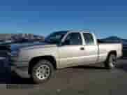 2005 Chevrolet Silverado 1500 Work Truck with VIN 2GCEK19V751291225, listed as a Copart auction lot 73033344 with 134,240 mi miles and Salvage title. Bid and sale history available at DreamBid. Image 1.