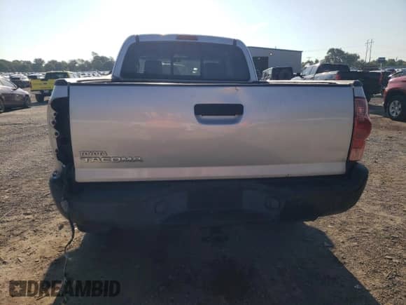 2007 Toyota Tacoma with VIN 5TEUX42N67Z381652, listed as a Copart auction lot 68182595 with 208,396 mi miles and Salvage title. Bid and sale history available at DreamBid. Image 6.