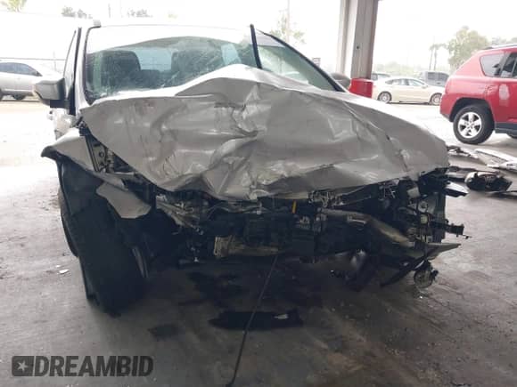 2015 Ford Focus SE z VIN 1FADP3K24FL288308, wystawiony jako IAAI lot #43404284 z przebiegiem Nie podano mil oraz . Historia ofert i sprzedaży dostępna na DreamBid. Obrazek 6.