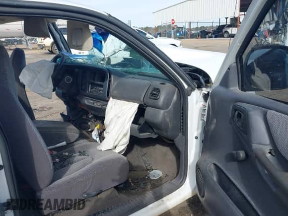 1998 Dodge Dakota SLT z VIN 1B7FL26X1WS716727, wystawiony jako IAAI lot #41748963 z przebiegiem Nie podano mil oraz . Historia ofert i sprzedaży dostępna na DreamBid. Obrazek 5.