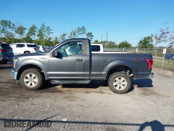 2017 Ford F-150 XL with VIN 1FTMF1EF1HFB62439, listed as a IAAI auction lot 43467854 with 54,701 mi miles and . Bid and sale history available at DreamBid. Image 14.