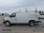 2012 Ford Econoline Cargo Recreational z VIN 1FTNE2EL6CDA07313, wystawiony jako IAAI lot #43181497 z przebiegiem 225 757 mil mil oraz . Historia ofert i sprzedaży dostępna na DreamBid. Obrazek 15.