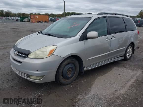 2004 Toyota Sienna XLE z VIN 5TDZA22C54S035854, wystawiony jako IAAI lot #43419164 z przebiegiem 220 412 mil mil oraz . Historia ofert i sprzedaży dostępna na DreamBid. Obrazek 2.