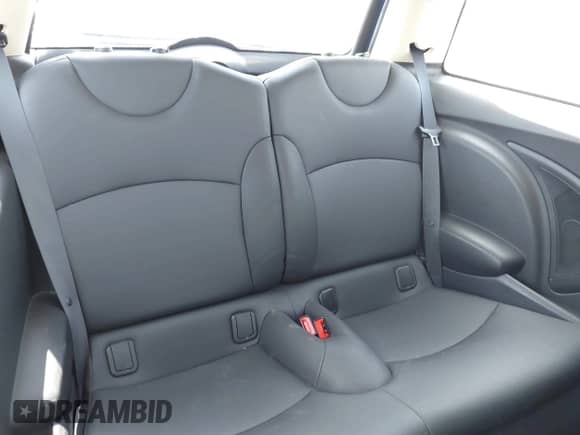 2012 MINI Hardtop with VIN WMWSU3C55CT263283, listed as a IAAI auction lot 42538787 with 55,312 mi miles and . Bid and sale history available at DreamBid. Image 8.