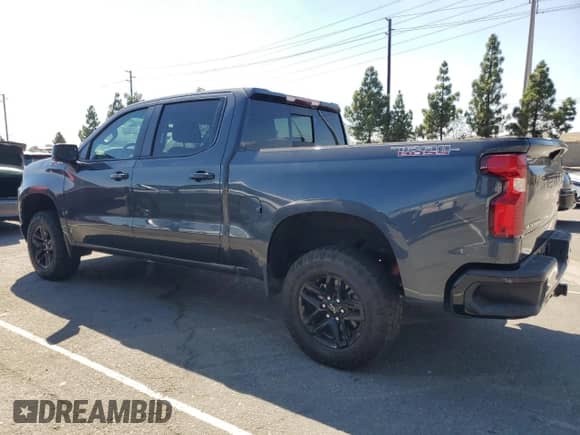 2020 Chevrolet Silverado 1500 LT Trail Boss с VIN 1GCPYFED4LZ366890, выставлен на аукционе Copart как лот 71069015 с пробегом 52 628 миль миль и Списание • Salvage title. История ставок и продаж доступна на DreamBid. Изображение 2.