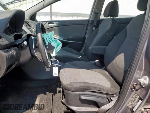 2014 Hyundai Accent GS с VIN KMHCT5AE2EU171517, выставлен на аукционе Copart как лот 71936635 с пробегом 68 959 миль миль и Списание • Salvage title. История ставок и продаж доступна на DreamBid. Изображение 7.