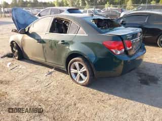 2015 Chevrolet Cruze LT z VIN 1G1PE5SB9F7181930, wystawiony jako IAAI lot #43196360 z przebiegiem Nie podano mil oraz . Historia ofert i sprzedaży dostępna na DreamBid. Obrazek 3.