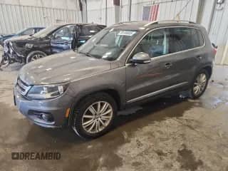 2013 Volkswagen Tiguan S с VIN WVGBV3AX7DW611617, выставлен на аукционе Copart как лот 84189985 с пробегом 108 048 миль миль и Чистый • Clean title. История ставок и продаж доступна на DreamBid. Изображение 1.